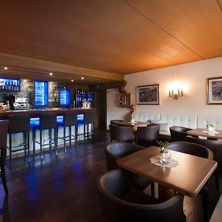 Hotel Hirzer ***S-3